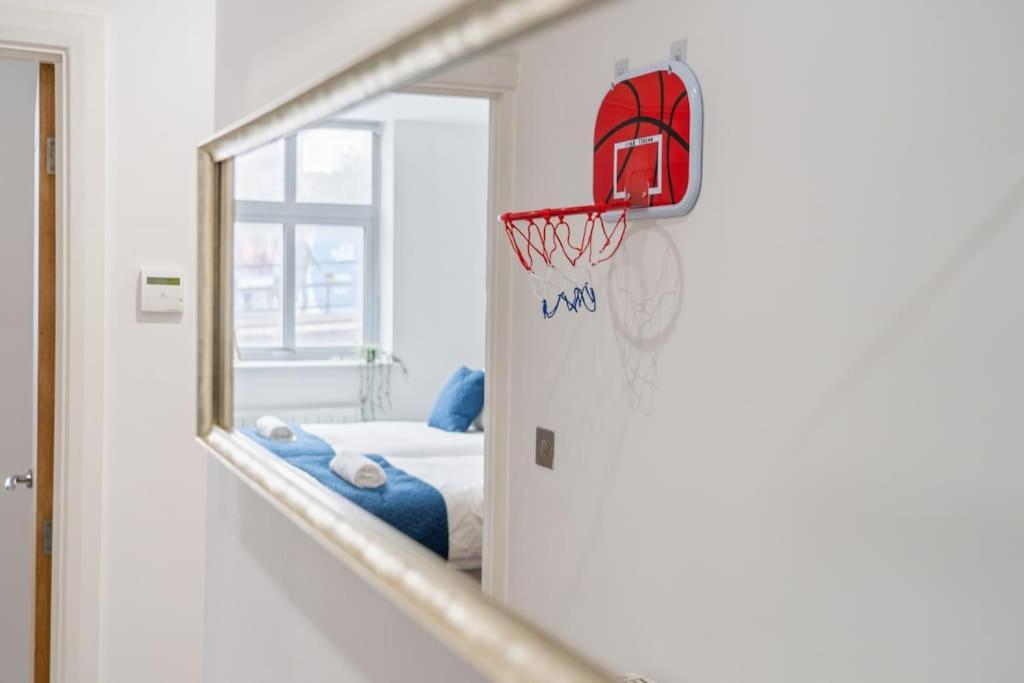 Urban Comfort Getaway- Centre